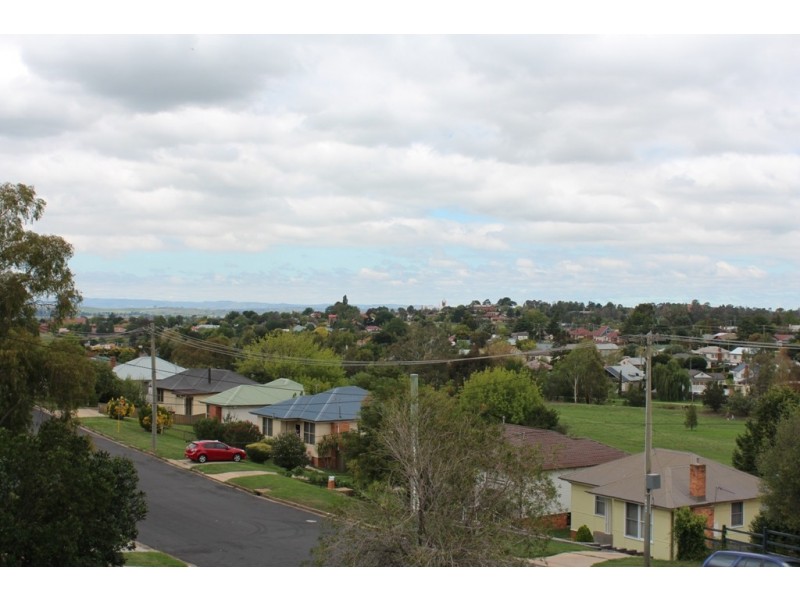 271 Rocket Street, Bathurst NSW 2795
