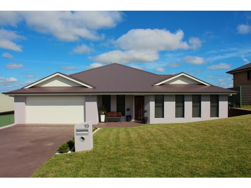 19 Marriott Avenue, Kelso NSW 2795