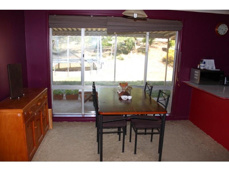 43 Rayburn Drive, Bathurst NSW 2795