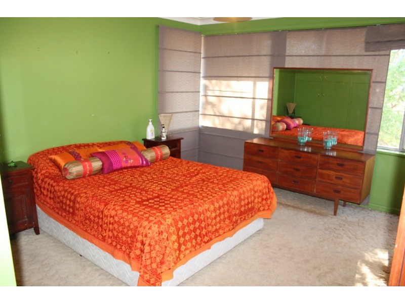 43 Rayburn Drive, Bathurst NSW 2795