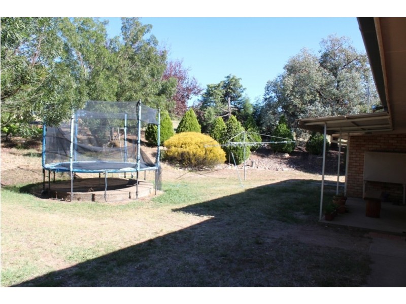 43 Rayburn Drive, Bathurst NSW 2795