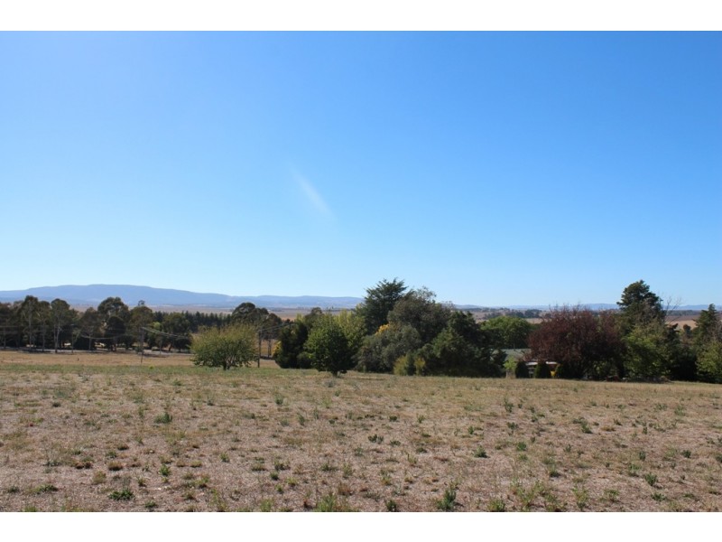 43 Rayburn Drive, Bathurst NSW 2795