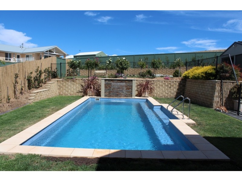 17 Colonial Circuit, Kelso NSW 2795