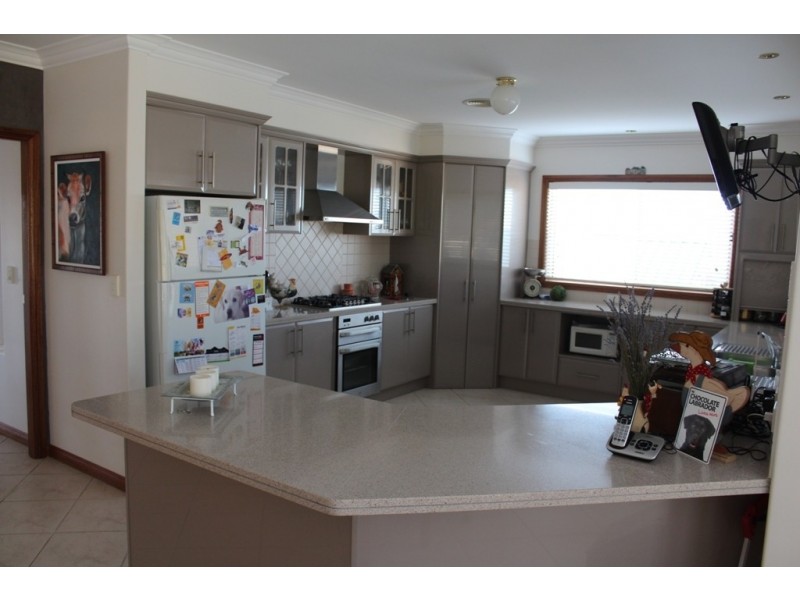 17 Colonial Circuit, Kelso NSW 2795