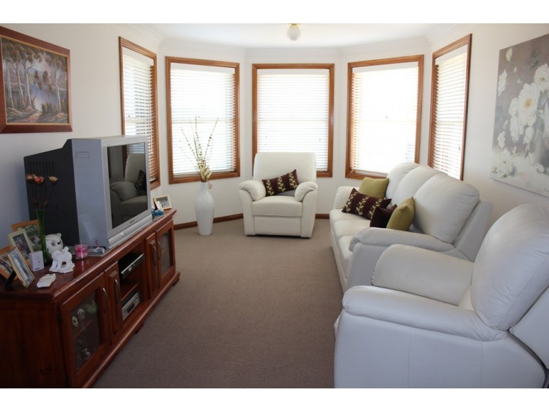 17 Colonial Circuit, Kelso NSW 2795