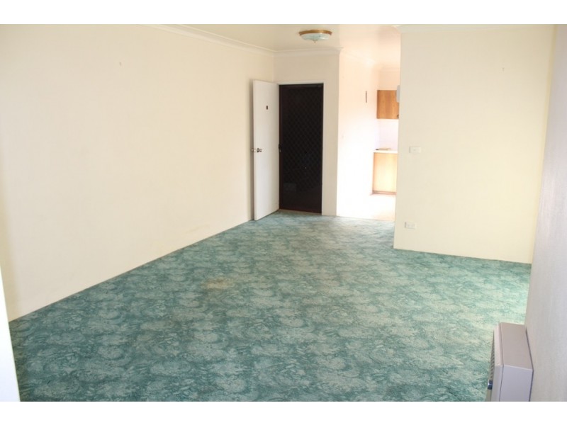 2/67 Piper Street, Bathurst NSW 2795