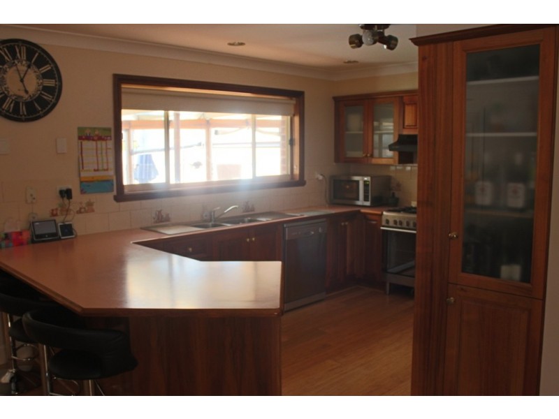 56 Hollyhock Place, Bathurst NSW 2795