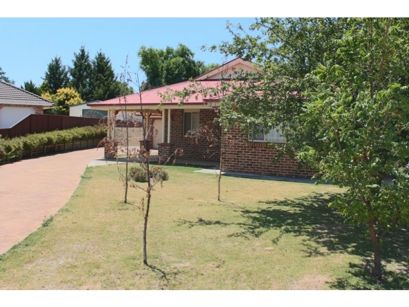 56 Hollyhock Place, Bathurst NSW 2795