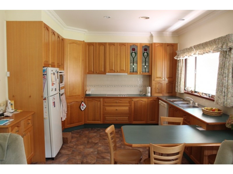 6 Dunrossil Crescent, West Bathurst NSW 2795