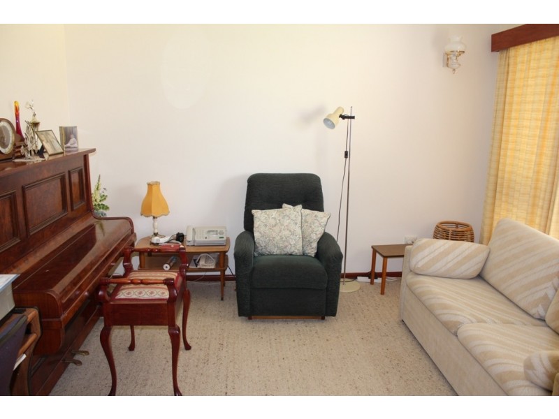 6 Dunrossil Crescent, West Bathurst NSW 2795