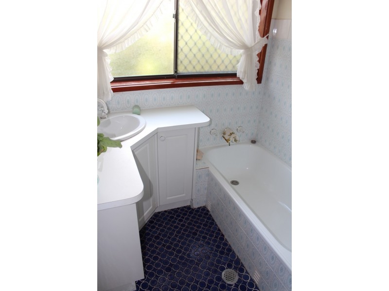 6 Dunrossil Crescent, West Bathurst NSW 2795