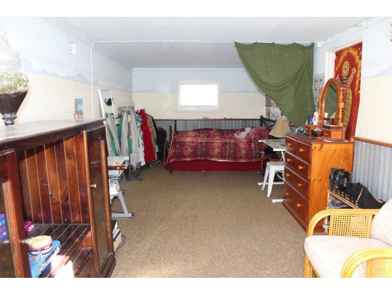 8 McKell Street, West Bathurst NSW 2795