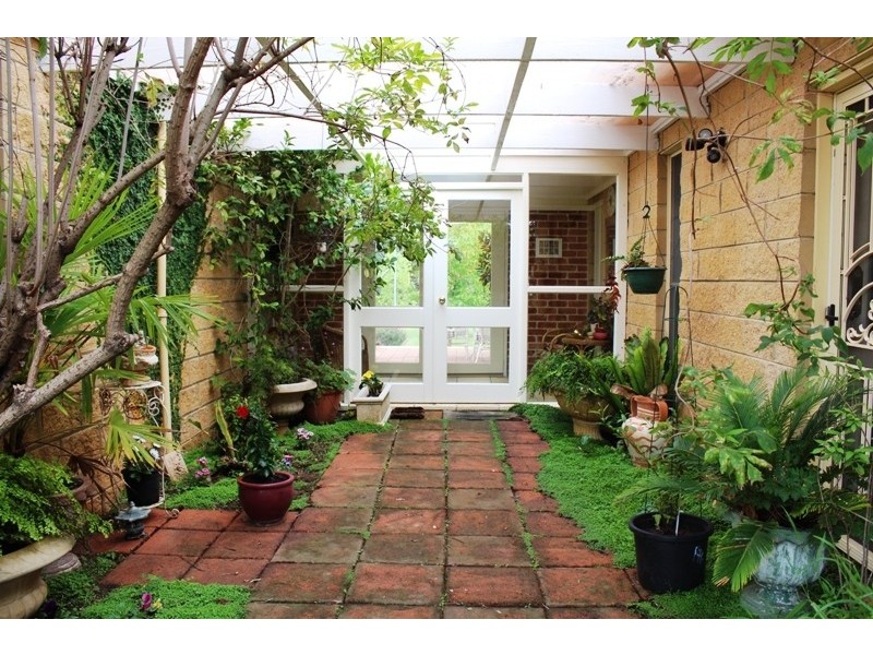 19 Lagoon Street, Bathurst NSW 2795