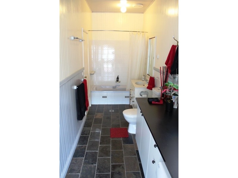 19 Lagoon Street, Bathurst NSW 2795