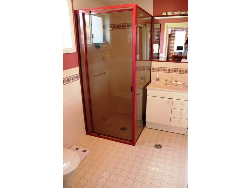 19 Lagoon Street, Bathurst NSW 2795