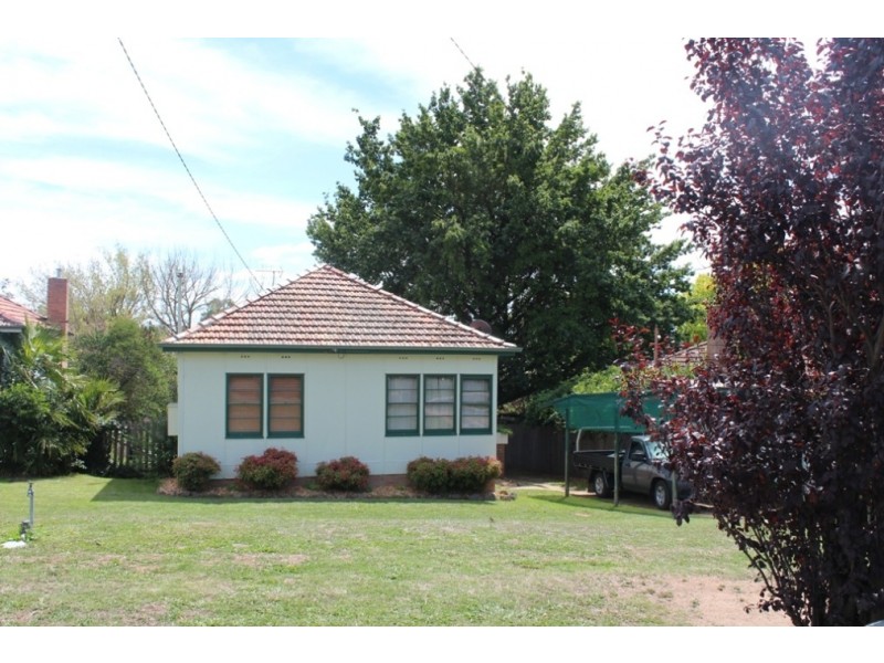11 Daly Street, Bathurst NSW 2795