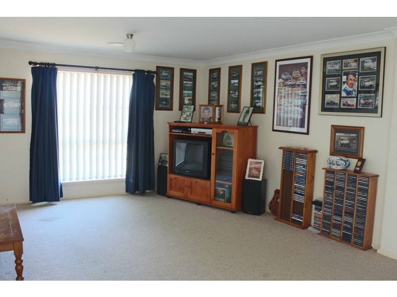 19 Ashworth Drive, Kelso NSW 2795