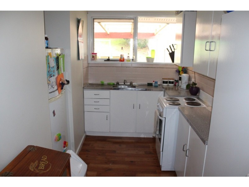 2 Middlemiss Place, West Bathurst NSW 2795