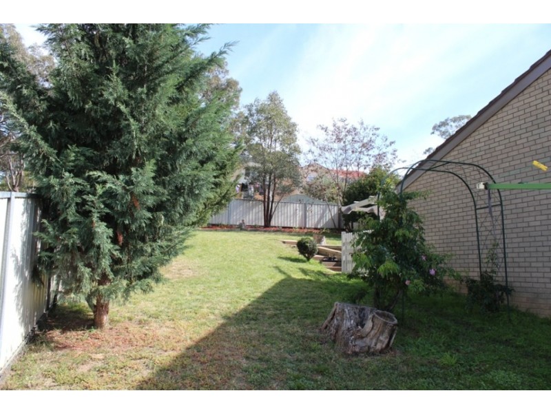 2 Middlemiss Place, West Bathurst NSW 2795