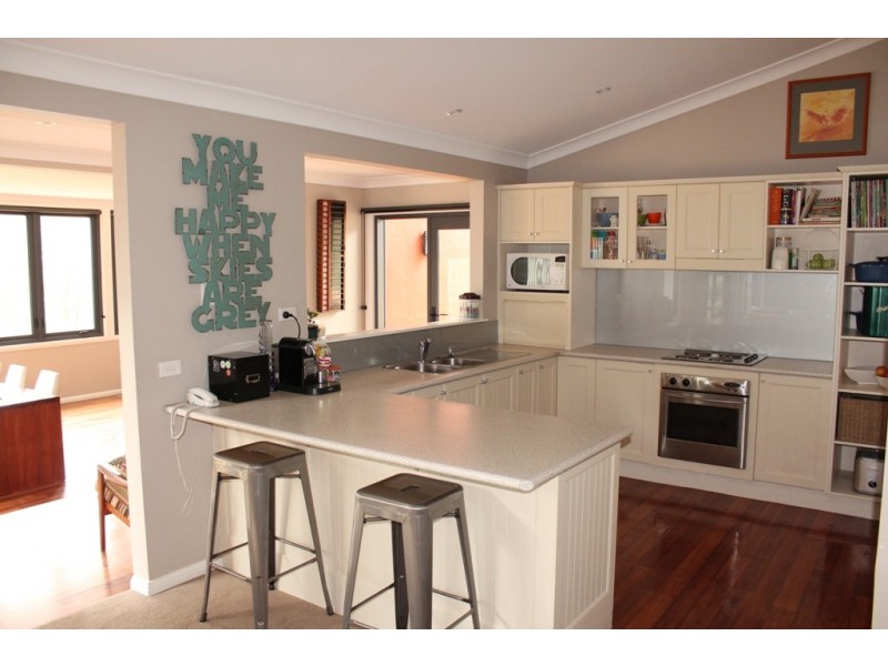 37 Valley View Close, Bathurst NSW 2795