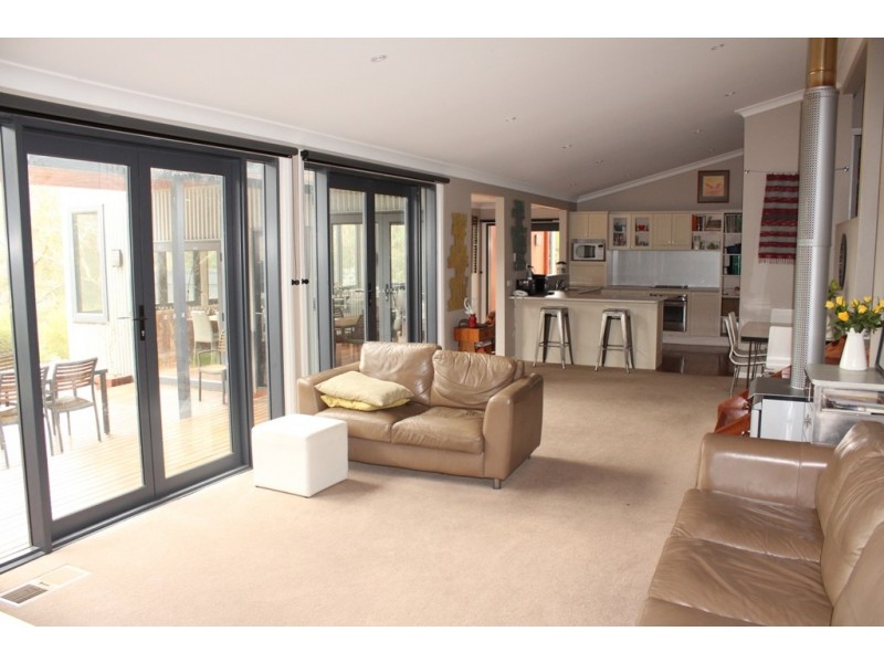 37 Valley View Close, Bathurst NSW 2795