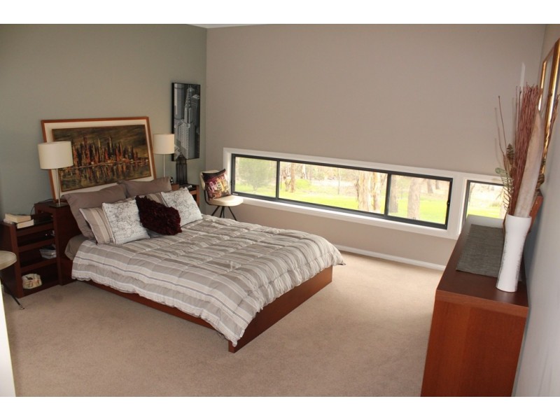 37 Valley View Close, Bathurst NSW 2795