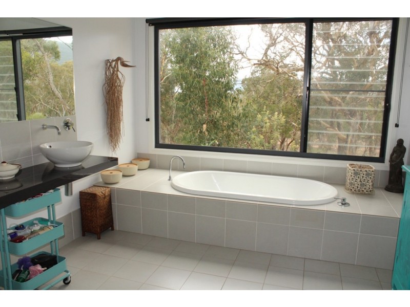 37 Valley View Close, Bathurst NSW 2795