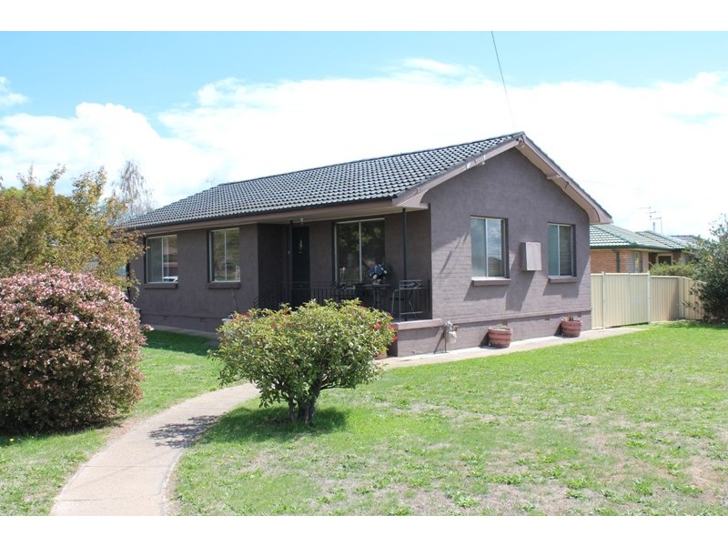 35 Orange Road, Blayney NSW 2799