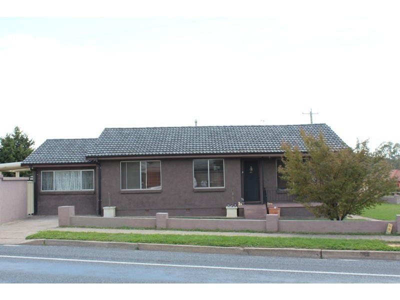 35 Orange Road, Blayney NSW 2799