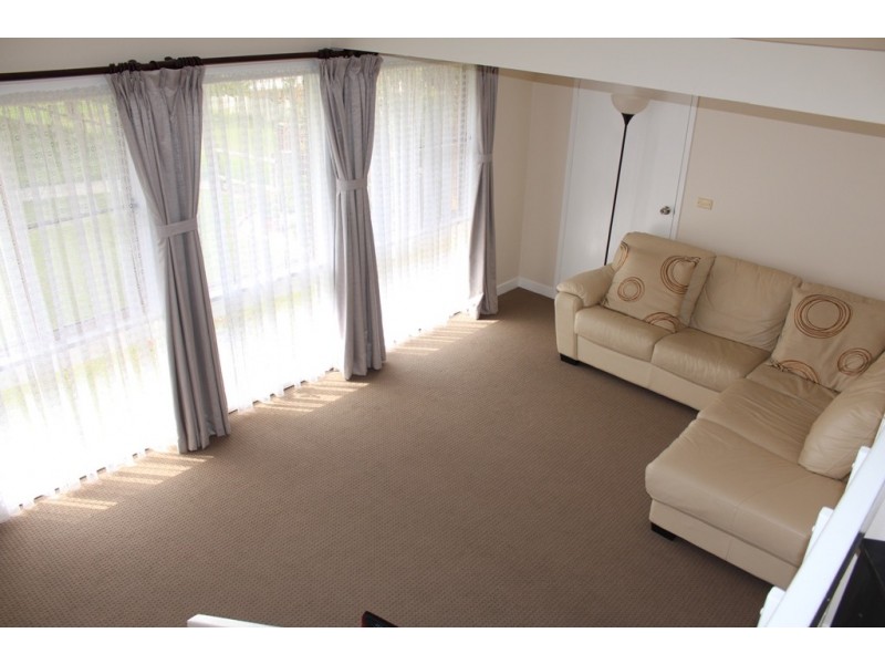 15 Rutherford Place, Bathurst NSW 2795