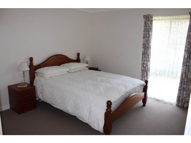 15 Rutherford Place, Bathurst NSW 2795