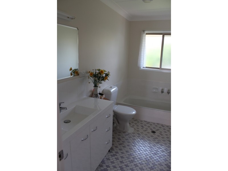 15 Rutherford Place, Bathurst NSW 2795