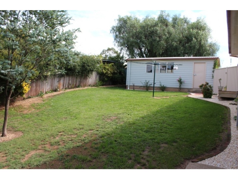 15 Rutherford Place, Bathurst NSW 2795