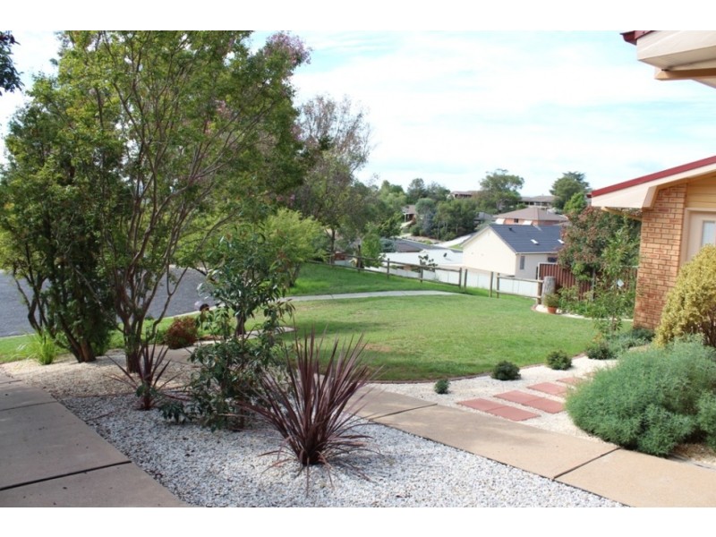 15 Rutherford Place, Bathurst NSW 2795