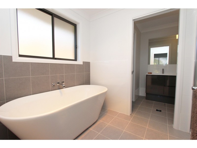 20 Tyndall Street, Kelso NSW 2795