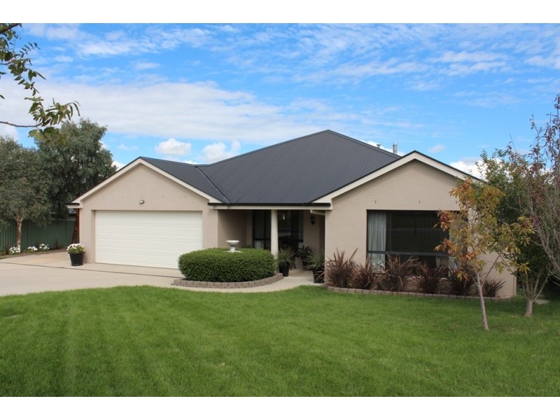 25 Marriot Avenue, Kelso NSW 2795