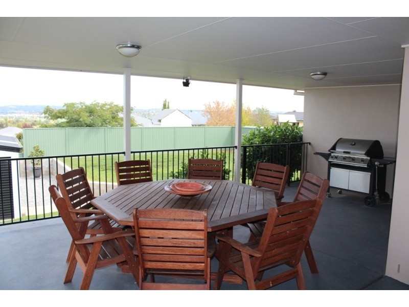 25 Marriot Avenue, Kelso NSW 2795