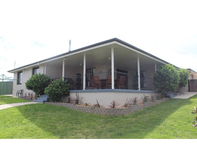 25 Marriot Avenue, Kelso NSW 2795