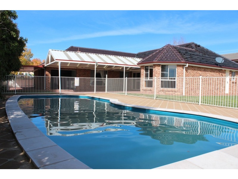 7 Maple Close, Kelso NSW 2795