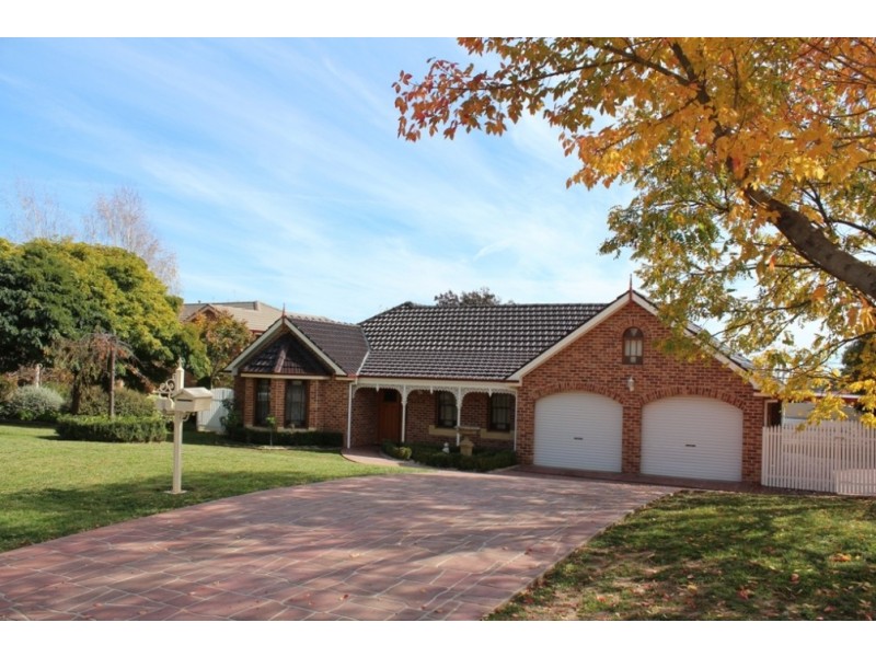 7 Maple Close, Kelso NSW 2795