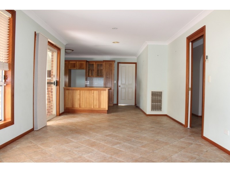 7 Maple Close, Kelso NSW 2795