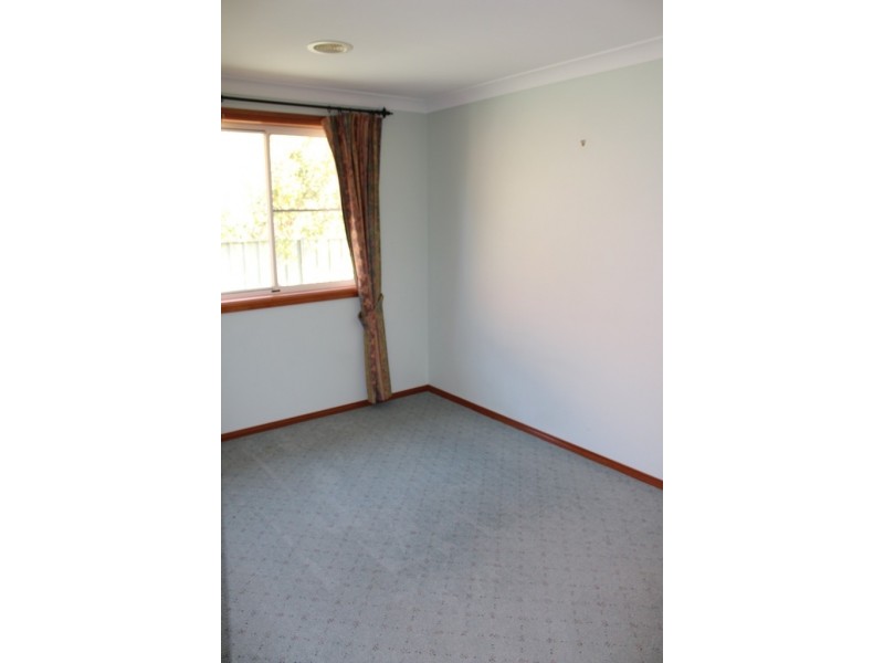7 Maple Close, Kelso NSW 2795