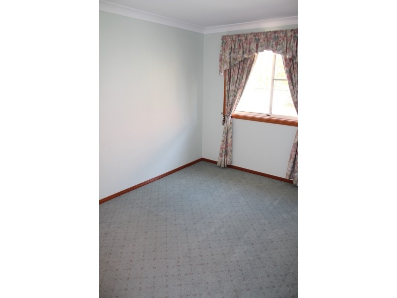 7 Maple Close, Kelso NSW 2795