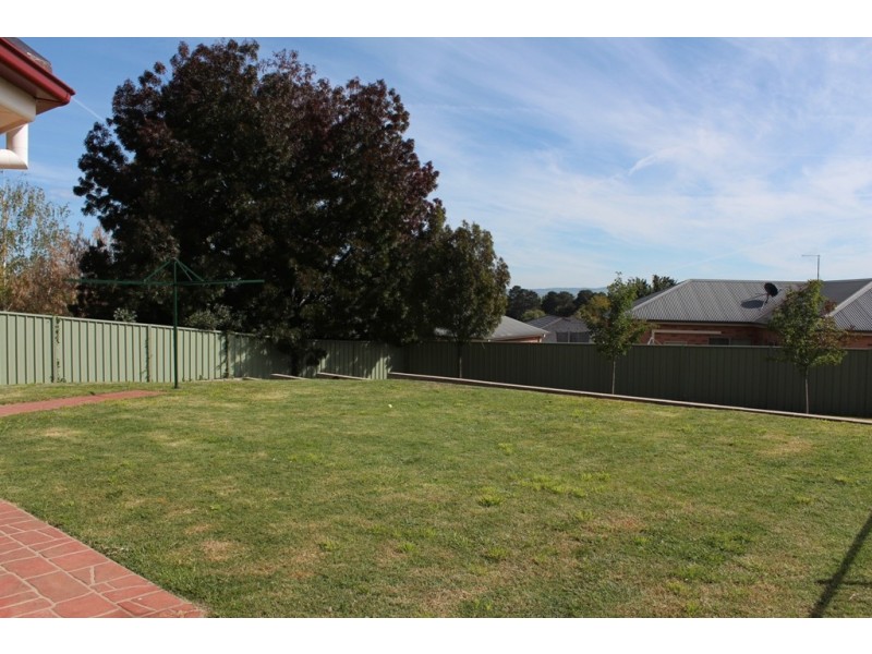 7 Maple Close, Kelso NSW 2795
