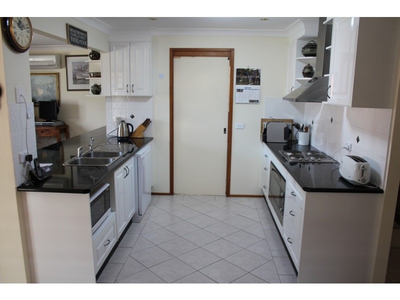 76 Colville Street, Windradyne NSW 2795