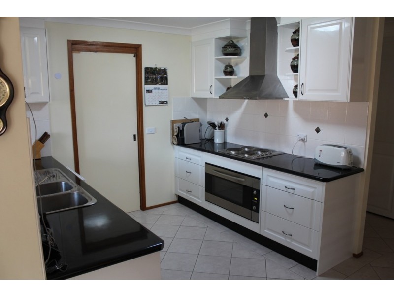 76 Colville Street, Windradyne NSW 2795