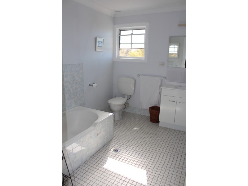 293 Lambert Street, Bathurst NSW 2795