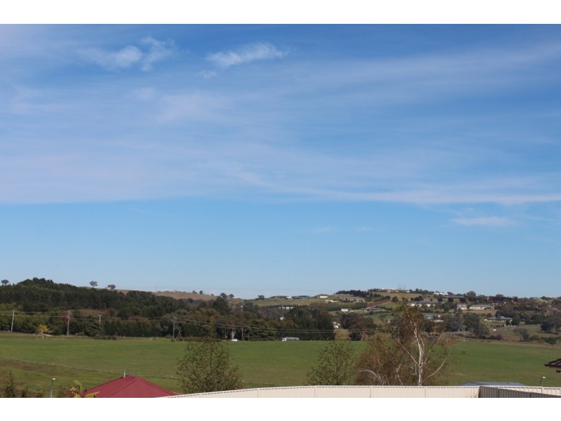8 Shackleton Close, Windradyne NSW 2795