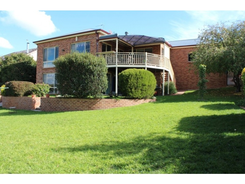 9 Lorimer Street, Llanarth NSW 2795