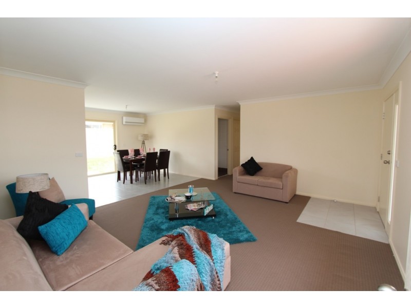 1 French Smith Place, Kelso NSW 2795